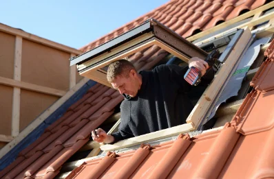Pose de fenêtres de toit Velux à Monthaut